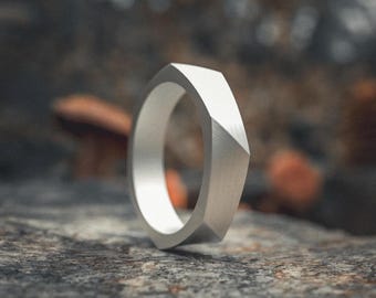 Geometric Silver Ring | 925 Sterling Silver Faceted Band | Modern Minimalist Wedding Ring | Unisex Polygon Band | Architectural Jewelry