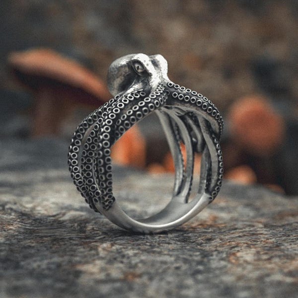 Oxidized Sterling Silver Octopus Ring: Handcrafted Sea Creature Jewelry
