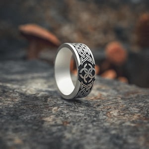 Celtic Knot Ring Sterling Silver | Handcrafted 925 Irish Wedding Band | Traditional Quaternary Knotwork Design | Unisex Eternity Symbol