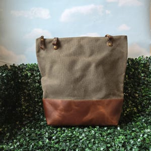 Waxed Canvas and Leather Shoulder purse | Zipper top Tote bag | Minimalist