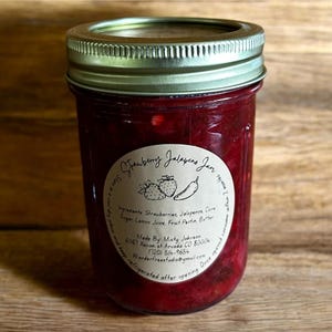 Hausgemachte Erdbeer-Jalapeño-Marmelade - Kleine Charge, frisch vom Bauernhof, Cottage Food zertifiziert, ganz natürlich, 8 Unzen Glas