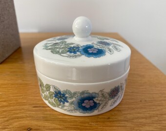 Wedgwood Clementine Bone China Round Lidded Trinket box Candy Jar 8 cm