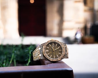 Luxury Men’s Stainless Steel Quartz Watch | Elegant Calendar Design | Business & Casual Style | Durable and Timeless