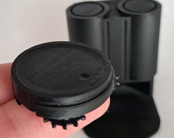 1:12 Scale Robot Vacuum with Self-Emptying Station – Modern Miniature Dollhouse Cleaning Set – Black, White, or Unpainted Resin