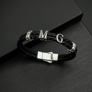 Pulsera de cuero negro para hombre en plata de ley 925 con iniciales personalizadas (letras de la A a la Z), regalo personalizado para él, joyería de lujo.