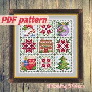 Puede incluir: Un patrón PDF para un diseño de punto de cruz con nueve cuadrados diferentes con temática navideña. Los cuadrados incluyen un gnomo, una casa de jengibre, un árbol de Navidad, una media y copos de nieve. El patrón está enmarcado en un marco marrón con el texto "PDF pattern" y "StitchingElfStore" en él.