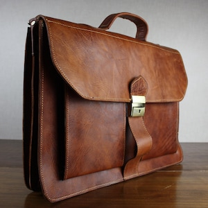 Porte-documents en cuir fait main, sacoche en cuir classique, sac de travail pour homme, sac d'affaires, accessoire en cuir élégant, cadeau personnalisé pour lui
