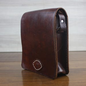 Sac à bandoulière en cuir marron fait main, petit sac à bandoulière en cuir, sac en cuir rustique, sac en cuir, sac unisexe, cadeau pour lui, cadeau pour elle,