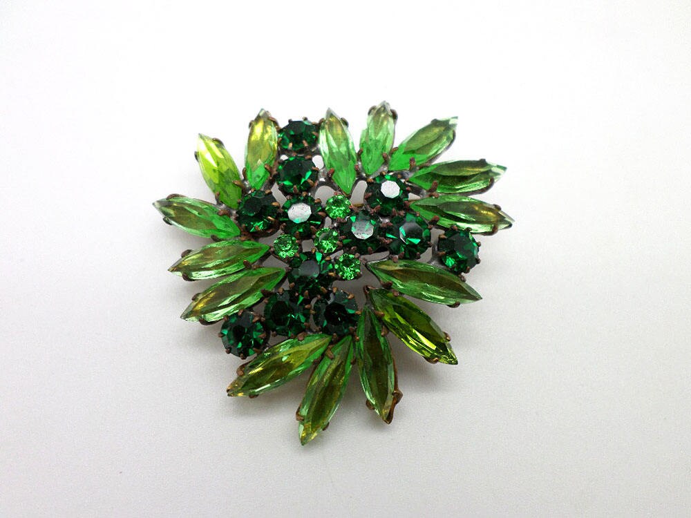 RESERVED Vintage Green Rhinestone Pin Brooch and Clip On Earrings ...