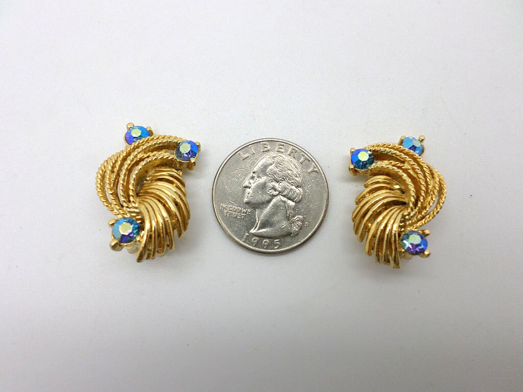 80's Gold Tone with Blue Rhinestones Earrings main image 1