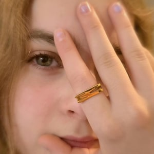 Personalisierter minimalistischer Ring, massives Gold Sterling Silber - kundenspezifischer stapelbarer Ring - zierlicher Schmuck