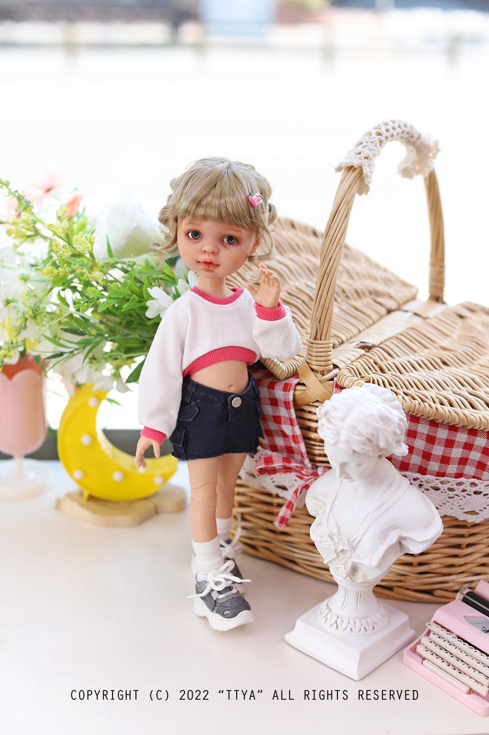 ハンドメイドドール衣装 - ピンクのクロップトップ、パオラ・レイナ