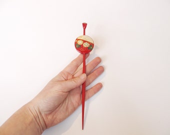 Red Hirauchi Kanzashi With Golden Flower Design Japanese Kanzashi Japanese Hairstick Nihongami