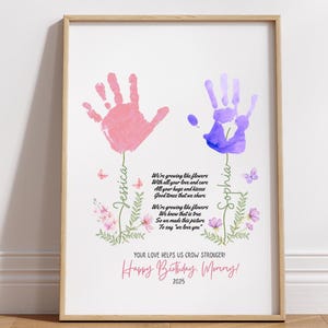Arte de buquê de aniversário com impressão de mão para impressão para mãe, presente de aniversário para mãe, feliz aniversário, mamãe, lembrança de bebê, presente de crianças, cartão de aniversário