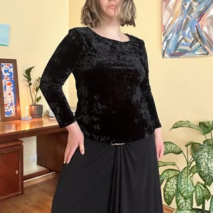 Saloos 90s Black Crushed Velvet Top – Long Sleeve Witchy Blouse UK16 L – Dark Academia, Soft Goth, Date Night Glam, Vintage Elegant Top