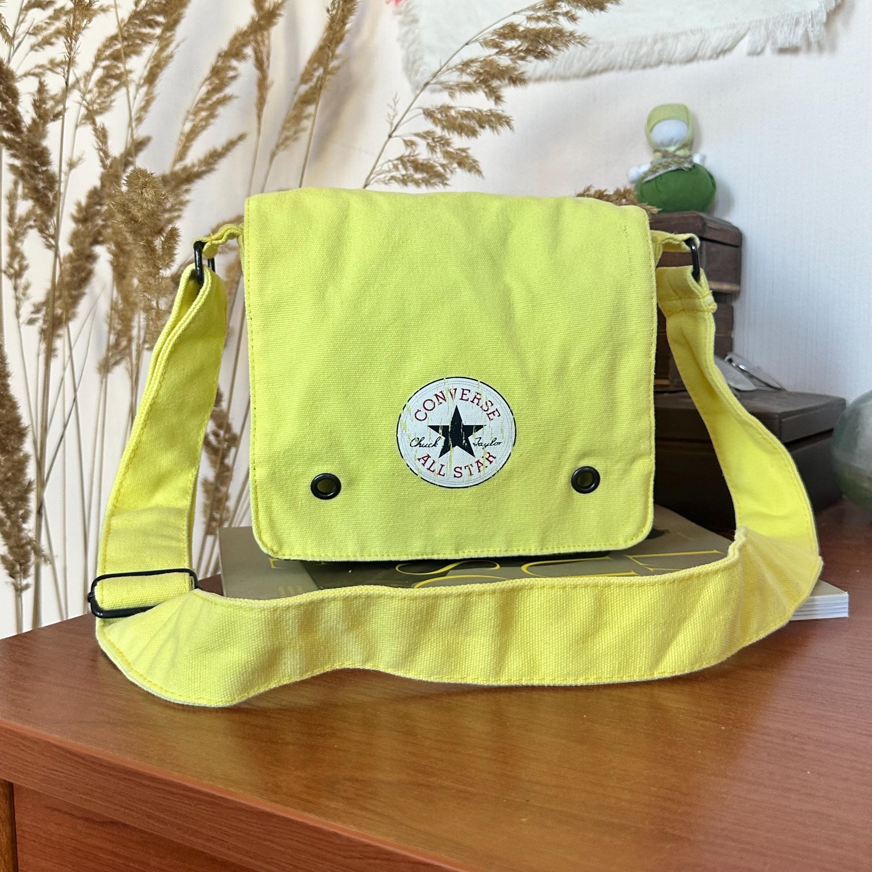コンバース80sボストンバッグ　ヴィンテージ　イエロー　ビンテージ Vintage Converse All Star Yellow Canvas Crossbody Bag — Y2K