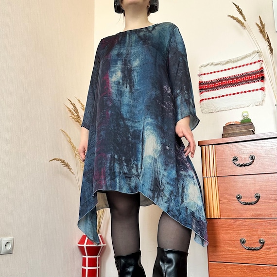 Blue Abstract Asymmetrical Flowy Dress -- Y2K Opium Core Style (M/L) Blue Abstract Asymmetrical Flowy Dress -- Y2K Opium Core Style (M/L)