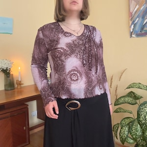 Y2K Boho Mesh Graphic Long Sleeve Top – Vintage Principles UK 18, Indie Sleaze Abstract Sheer Floral Lettuce Hem Top, Soft Goth Aesthetic
