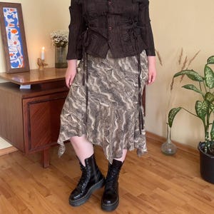 Vintage Y2K Schlangenhaut Mesh Midirock George UK 16 - Animal Print Asymmetrischer Saum, Boho Brauner Rock, Grunge Ästhetik, Carrie Bradshaw Vibe