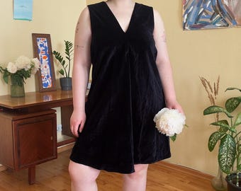 Vintage COS Schwarzes Samt Mini Kleid: 90er Jahre Gothic Babydoll Stil