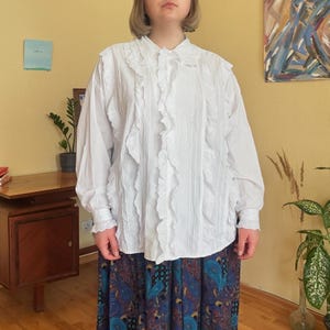 Vintage Victorian White Ruffle Ruched Blouse – Romantic Edwardian Button Up Shirt with Puff Long Sleeves, Romantic Cottagecore Blouse