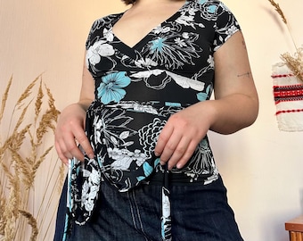 Vintage Floral Wrap Top — Y2K Tie Waist Fitted Blouse, Asian Inspired Style (M/L)