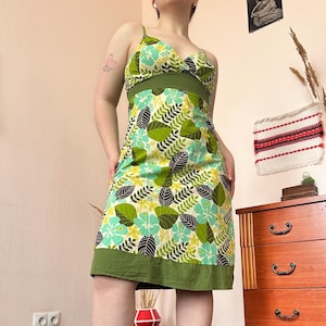 green dress saks fifth avenue Green 1970s Tropical Floral Boho Cami Dress main image 0