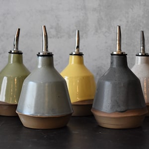 Olive oil bottle, ceramic oil dispenser, olive oil cruet, Housewarming gift, Oil dispenser cruet