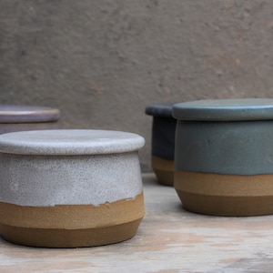 Beurrier français en céramique fait main, gardien de beurre de ferme, couleur au choix