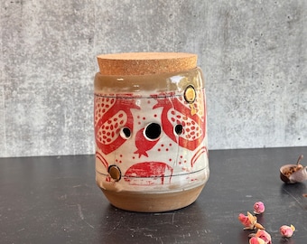 Garlic jar, garlic keeper, Ceramic garlic holder, Pottery garlic canister, housewarming gift