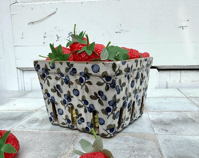 Ceramic Berry Basket – Blueberry Design Fruit Colander Bowl