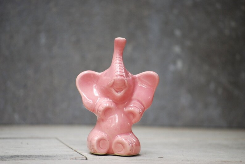 Ring holder, Elephant ring holder, Jewelry organizer, Handmade pottery Pink