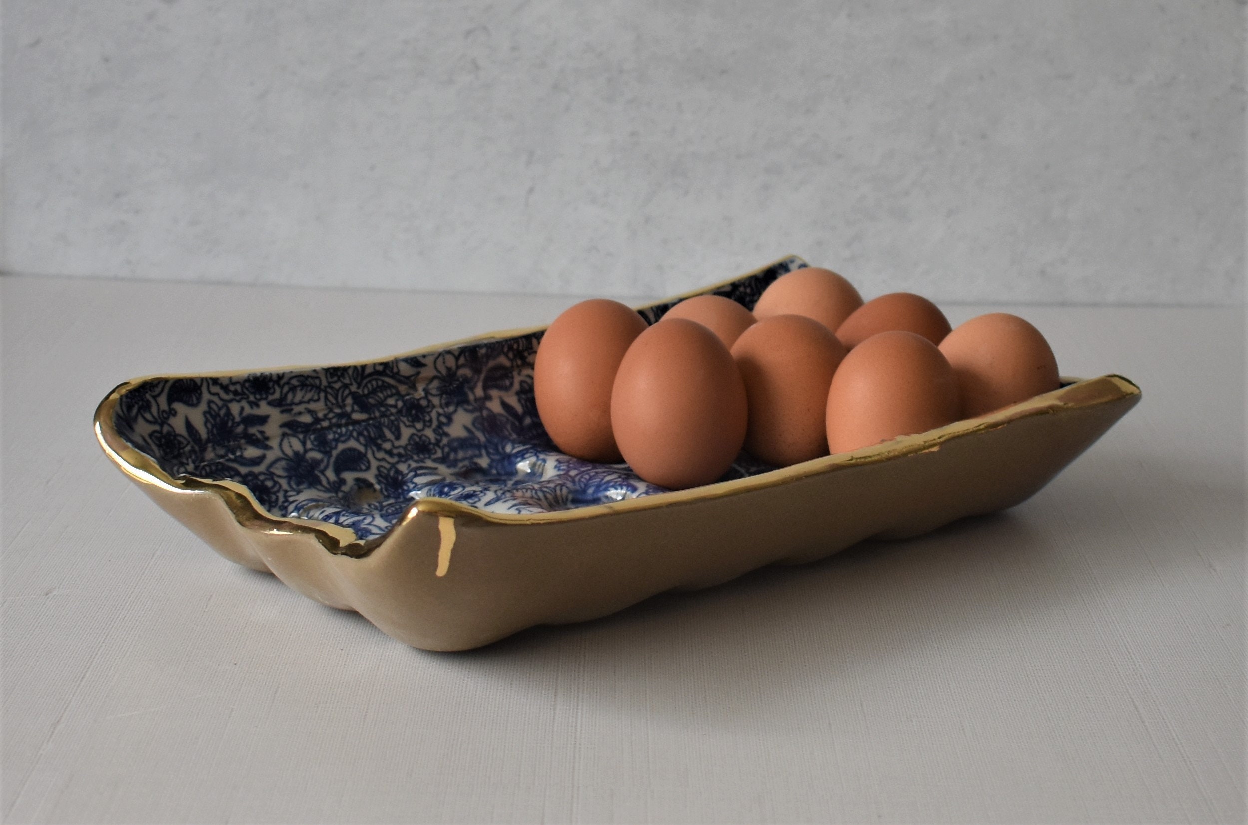Blue Floral Ceramic Egg Tray Handmade 18-Egg Crate - Etsy 日本