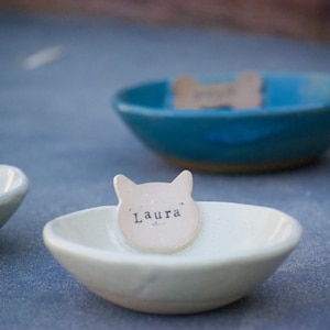 Custom cat bowl, Cat lover gift, Cat food bowl, Handmade pottery, Personalized Ceramic cat bowl image 2