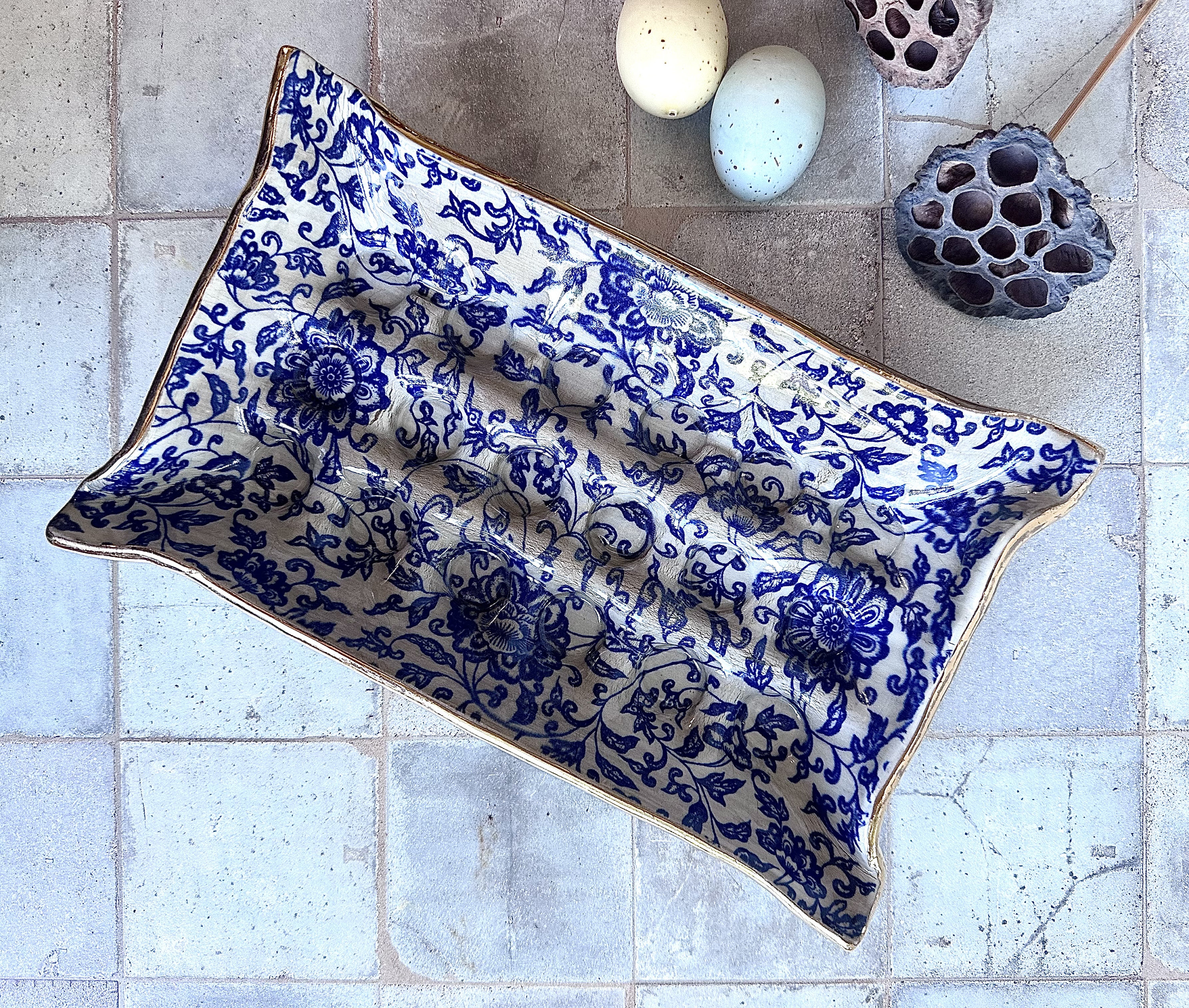 Blue Floral Ceramic Egg Tray Handmade 18-Egg Crate - Etsy 日本