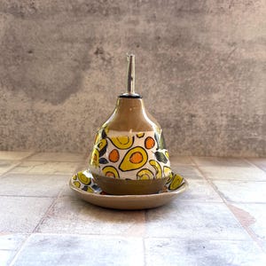 Avocado oil dispenser with dish, ceramic olive oil bottle