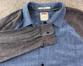 Levi's Mens XL Chambray Denim Two Tone Long Sleeve Button Up Shirt Y2K Retro