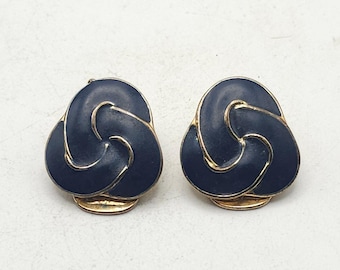 Vintage Navy Blue Enamel Celtic Knot Clip On Earrings Gold Tone Non Pierced Retro Jewelry Abstract Spiral Designer Look Unsigned Pair