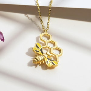 Dainty Honey Bee Pendant for Nature Lovers, Meaningful Honey Bee Pendant, Dainty Bee Necklace, Bee Kind Gold Necklace, Sweet Gift for Her