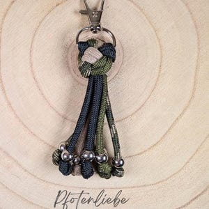 Paracord pendant - customizable