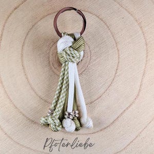 Paracord pendant - customizable