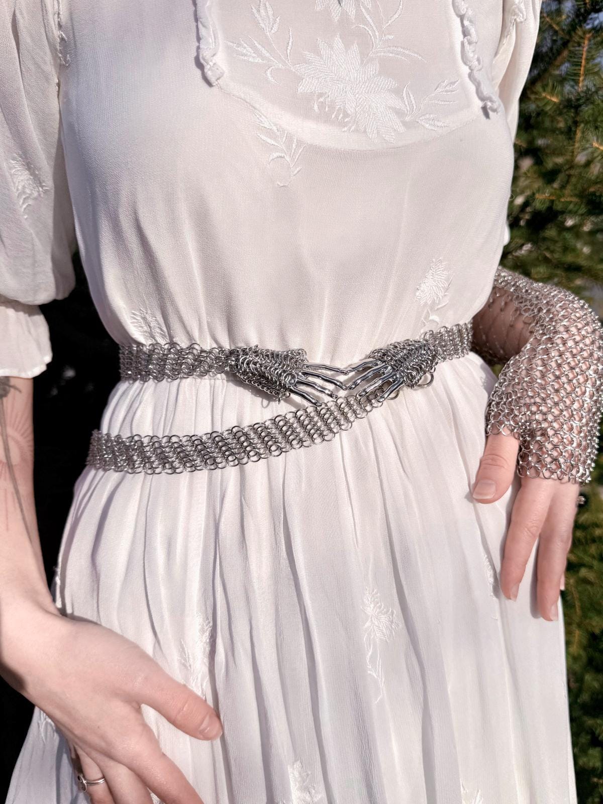 Silver Clasping Hands Buckle, Victorian Style Chainmail Wrap 