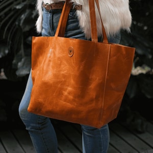 Leather Tote Bag For Women Large With Interior Pocket Handmade Brown Tote With Shoulder Straps Shoulder Bag Handbag