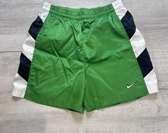 Pantalones cortos de fútbol Nike de los 90, súper raros, vintage, de satén, verde, nailon, brillo sedoso, talla M