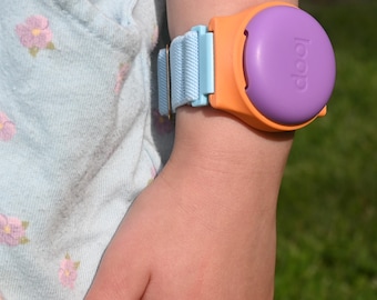Youth Wearable Adapter + Wristband for Kids Loop Earplugs Case