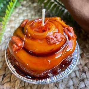 Pecan Caramel Sticky Bun Candle Sticky Bunz for One image 9