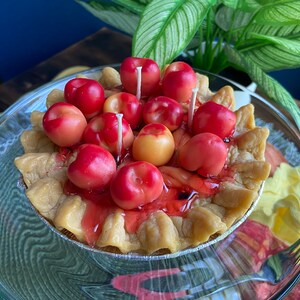Rainier Cherry Pie Candle