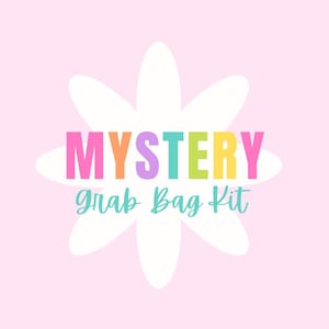 Mystery Grab Bag - Überraschungsset mit Self-Care, Accessoires & Essentials von Curated Kit Co