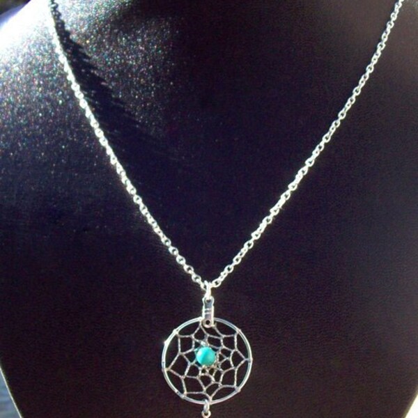 Dream catcher necklace in silver with Turquoise