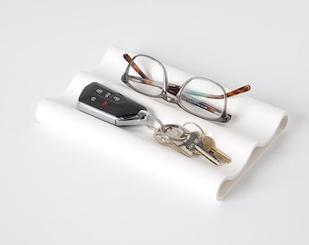 Catch-All Tray Organizer for Jewelry, Keys, Glasses, Pen Holder for Desk and Office Storage